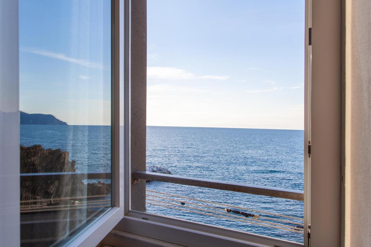 Ciao Bella Seafront Apartment Riomaggiore Bagian luar foto